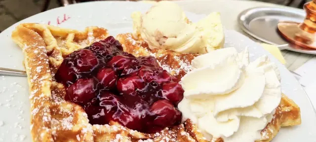 BookNoFees: Restaurang – Garibaldi Eis Café – Lüdenscheid – Garibaldi Glassbar, bild 2