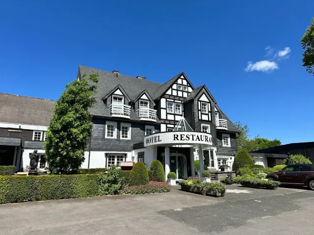 BookNoFees: Restaurang – Albus Panoramahotel – Olpe – Albus Panoramahotel, bild 2
