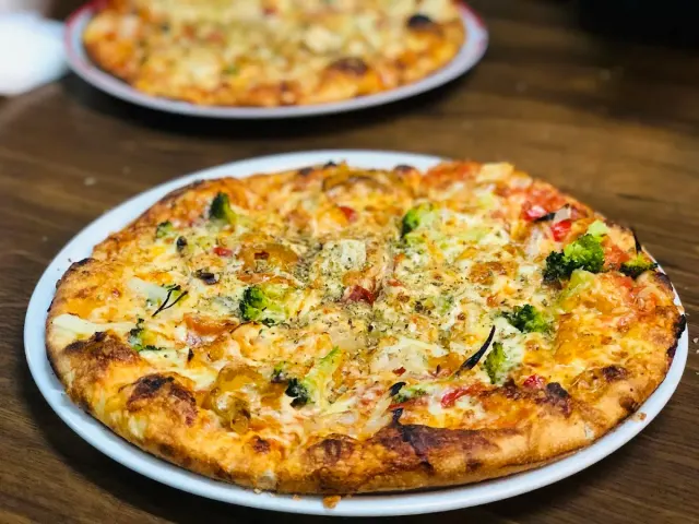 BookNoFees: Restaurang – Die Stadt Pizzeria – Wetter (Ruhr) – Stadspizzerian, bild 3
