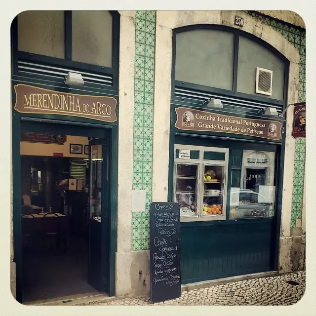 BookNoFees: Restaurang – Merendinha do Arco – Lisbon – Arcos mellanmål, bild 3