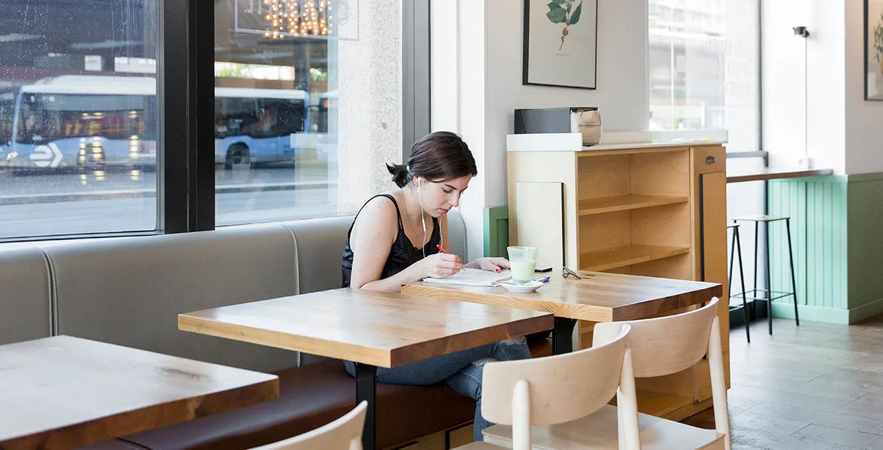 BookNoFees: Kafé – Faborit – Madrid – Faborit, bild 1