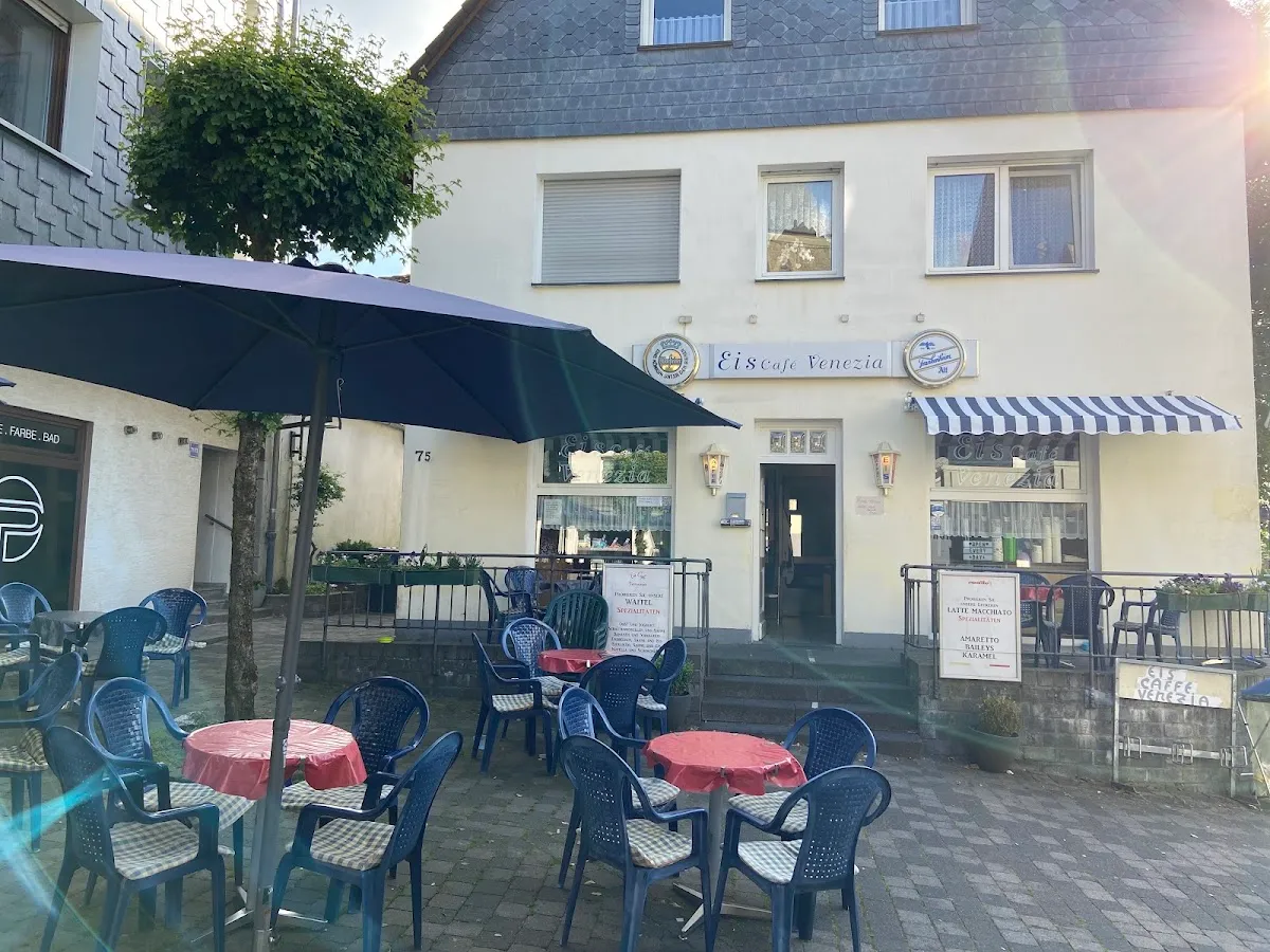 BookNoFees: Restaurang – Eiscafé Venezia – Breckerfeld – Eiscafé Venezia, bild 1