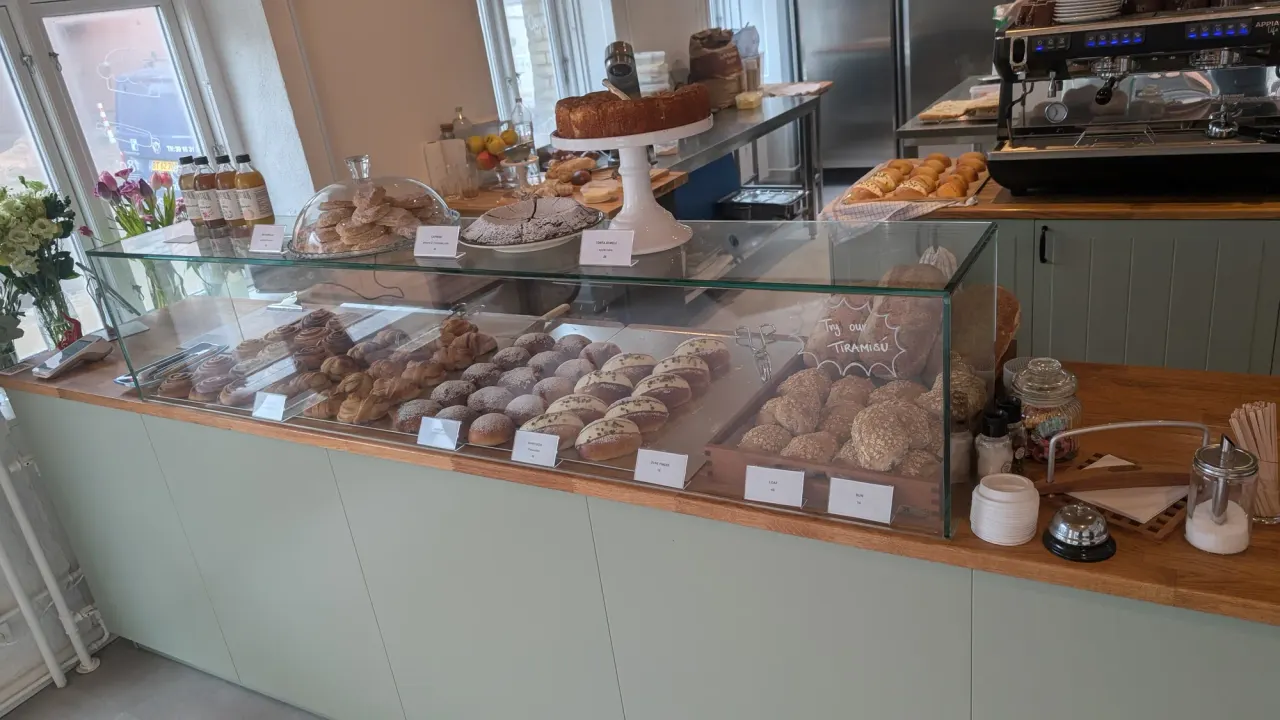 BookNoFees: Bageri – 180gradi – Copenhagen – 180 grader, bild 1