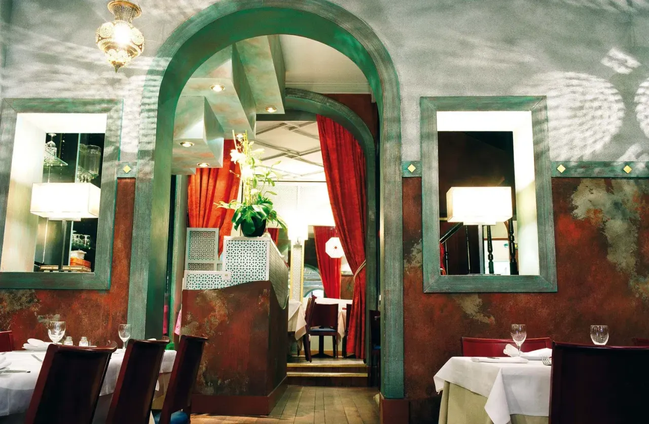 BookNoFees: Restaurang – Al Barmaki – Brussels – Frisören, bild 1