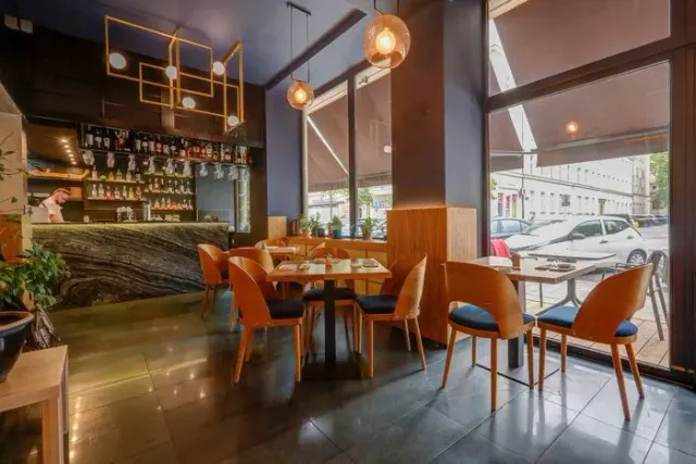 BookNoFees: Restaurang – Art Sushi – Warsaw – Art Sushi, bild 2