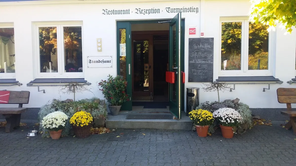 BookNoFees: Restaurang – Rhein-Weser-Turm – Kirchhundem – Rhein-Weser-tornet, bild 1
