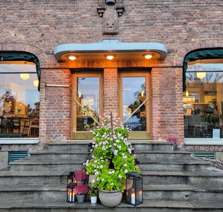 BookNoFees: Kafé – Åpent Bakeri – Oslo – Öppet bageri, bild 1