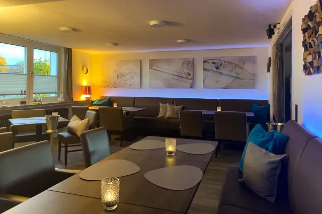 BookNoFees: Restaurant Ikarus, Neuenrade-Küntrop
