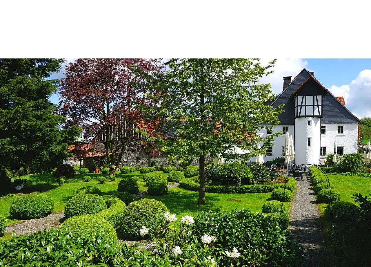 BookNoFees: Restaurang – Cora's Café auf Gut Stockum – Sundern-Stockum – Cora's Café på Gut Stockum, bild 1