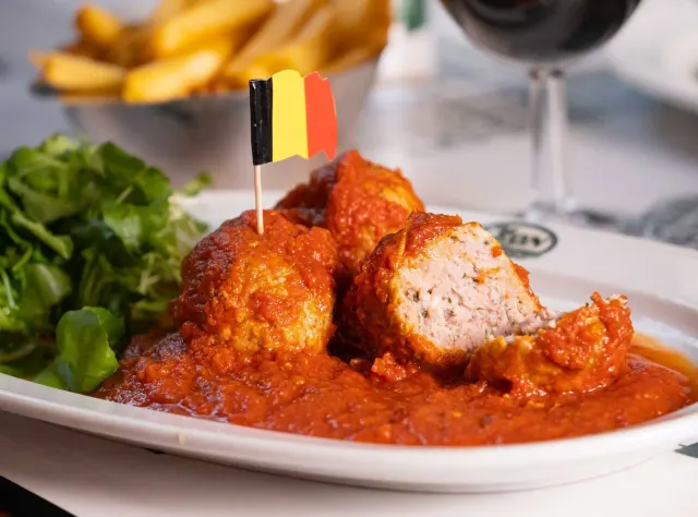 BookNoFees: Restaurang – Chez Léon – Brussels – Hos Léon, bild 2