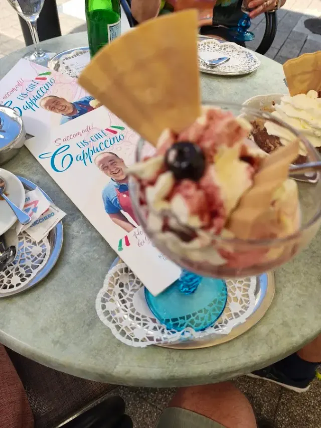 BookNoFees: Restaurang – Eiscafé Cappuccino – Altena – Eiscafé Cappuccino, bild 2
