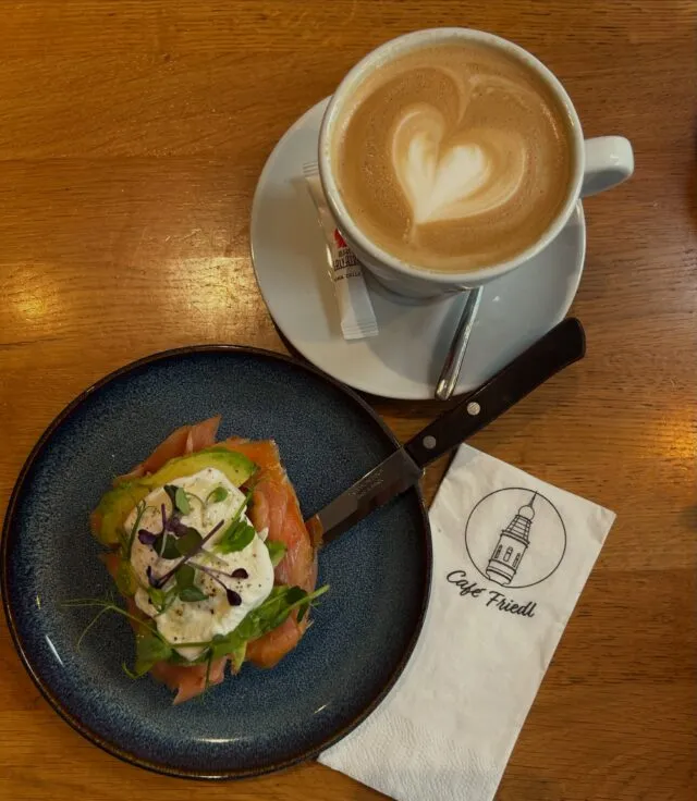 BookNoFees: Kafé – Café Friedl – Vienna – Café Friedl, bild 2