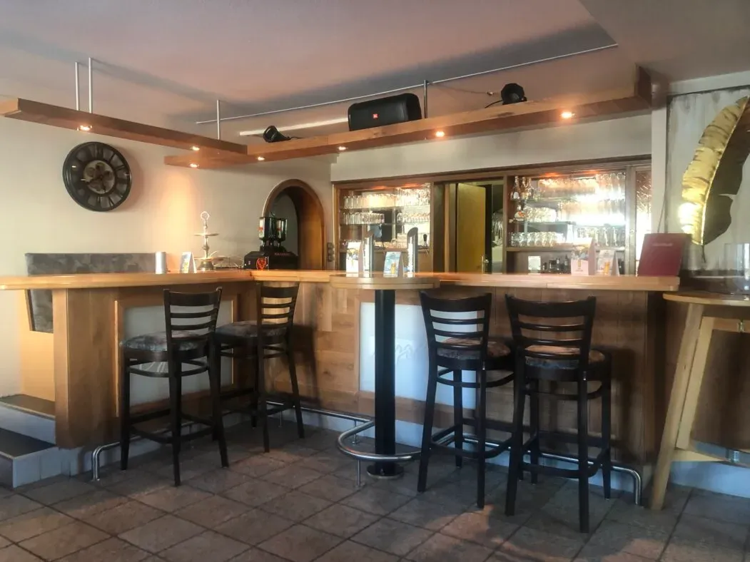 BookNoFees: Restaurang – Wirtshaus Syré – Balve-Garbeck – Värdshuset Syré, bild 1