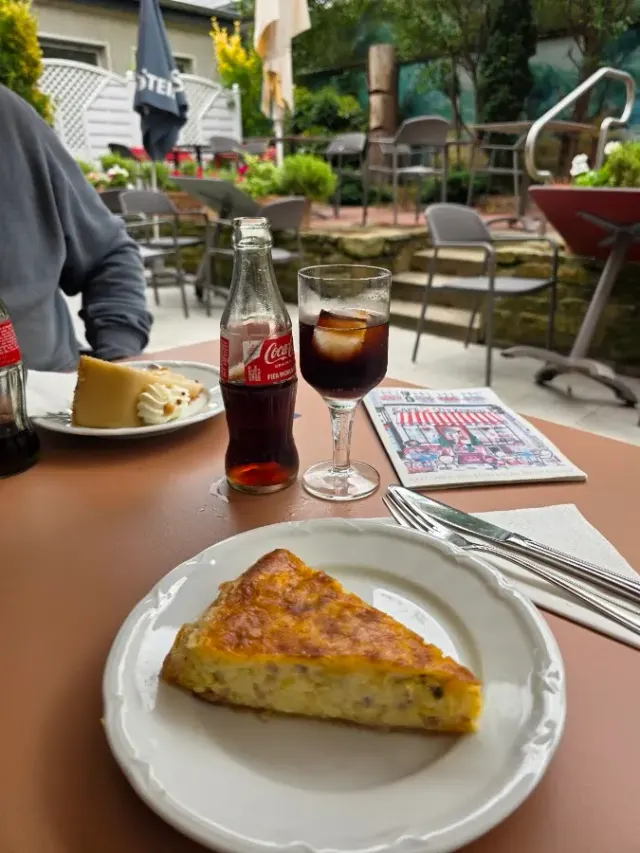 BookNoFees: Restaurang – Café Strickmann – Dortmund – Café Strickmann, bild 2