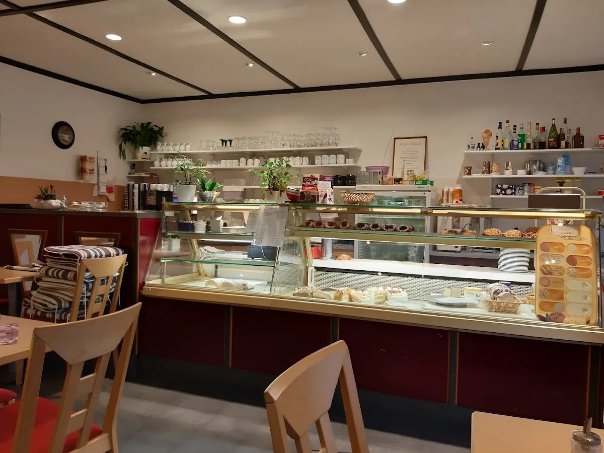 BookNoFees: Restaurang – Anna's Café – Geseke – Annas café, bild 1