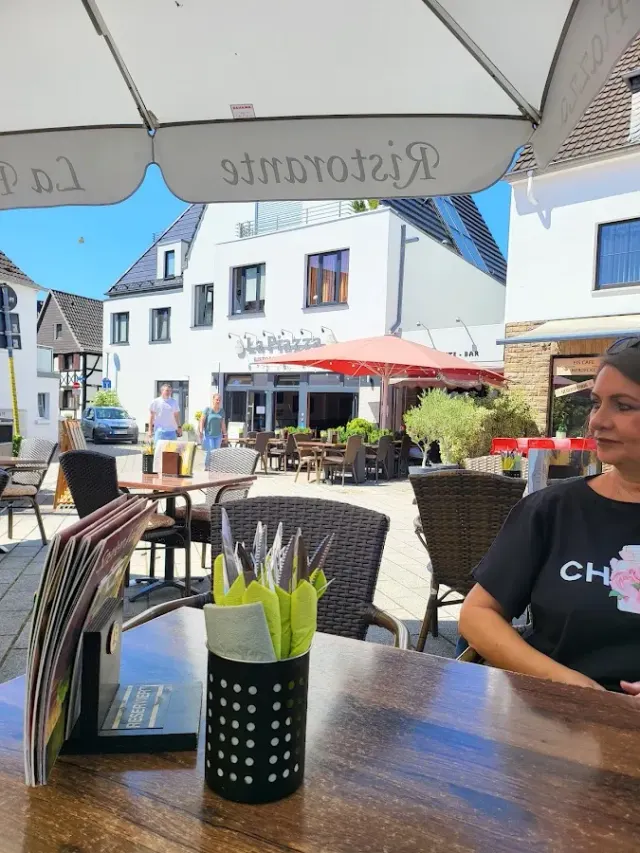 BookNoFees: Restaurang – La Piazza Ristorante – Herdecke – Restaurangen La Piazza, bild 2