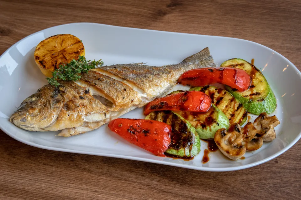 BookNoFees: Exempelbild: Grillad fisk
